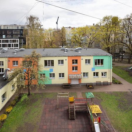 Brivibas Yard Apartment With Parking In City Center Riga Buitenkant foto