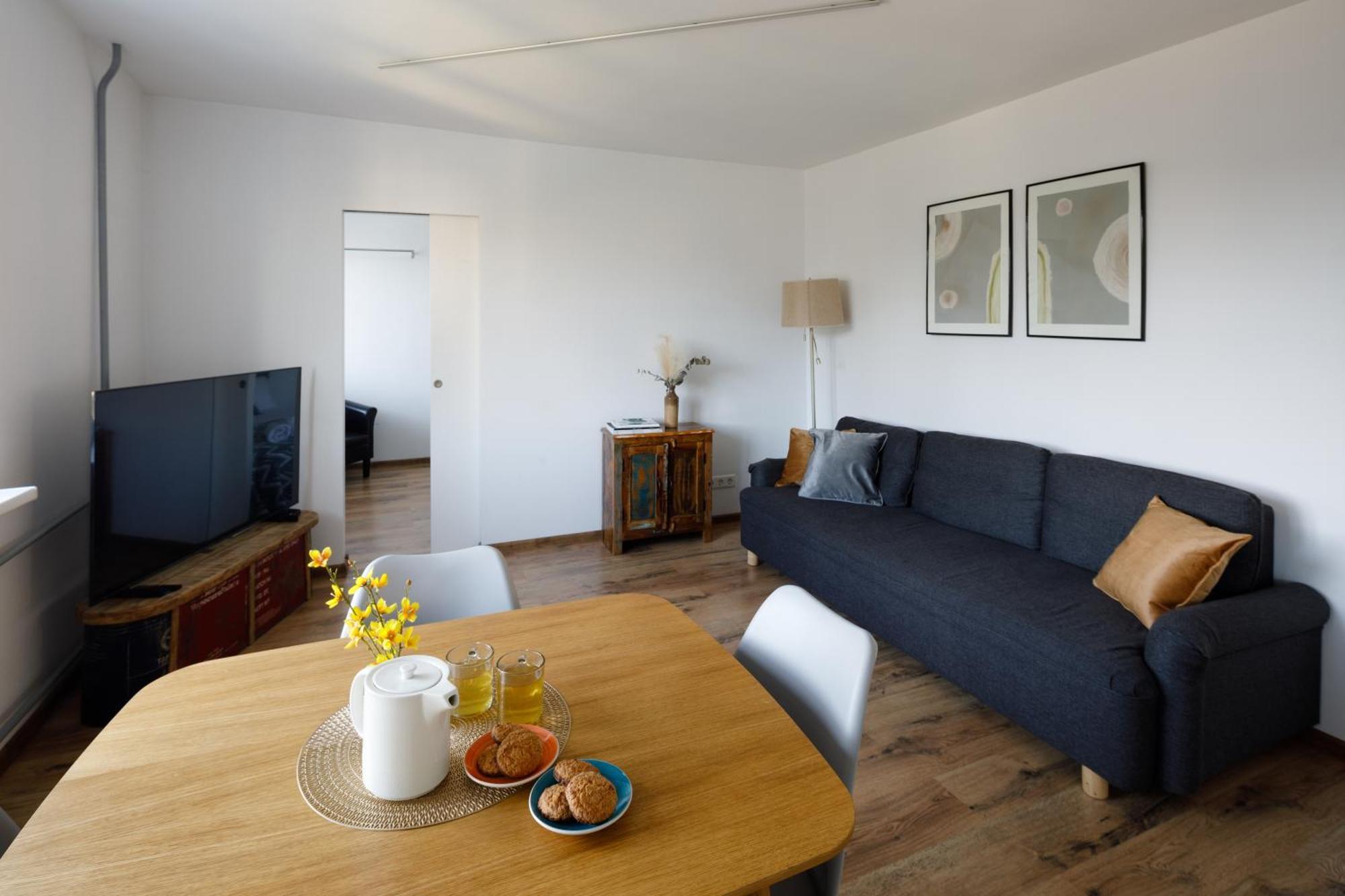 Brivibas Yard Apartment With Parking In City Center Riga Buitenkant foto